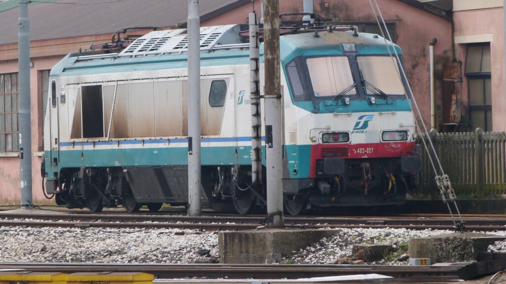 Trenitalia Class 402A No 402 027
