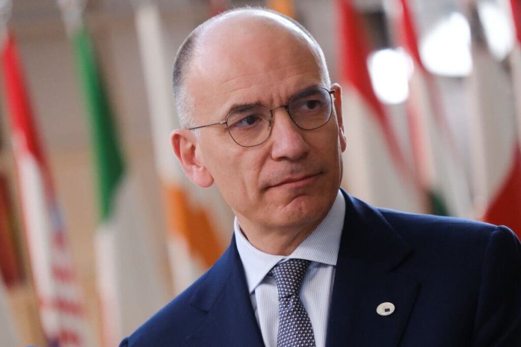 FOTO LETTA 1