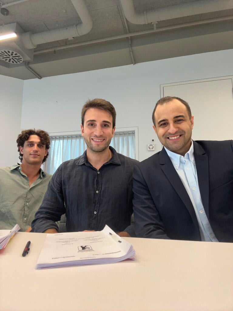 Lo startupper italiano che in Germania va controcorrente. «A Berlino molti si orientano sulla difesa, io monitoro l'impatto ambientale» Team Picture Funding Round 1