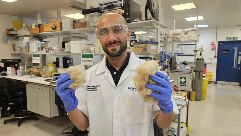 Per denti sani la soluzione è la cheratina? A Londra un team di scienziati propone il dentifricio green fatto con i capelli
