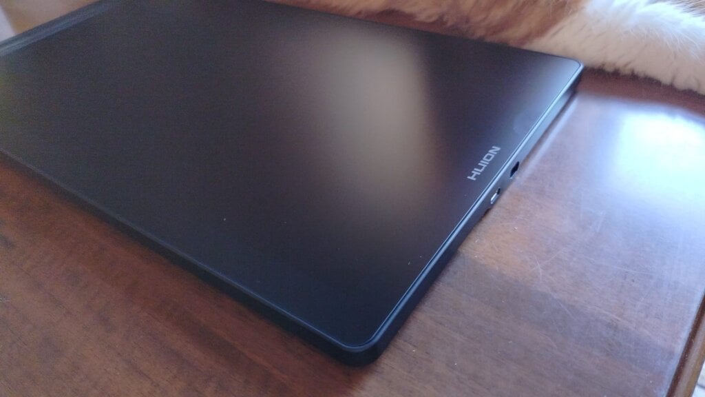 Kamvas 16 (Gen 3), si torna a scuola disegnando alla grande. Alla scoperta della tavoletta Huion WhatsApp Image 2025 08 23 at 08.48.43