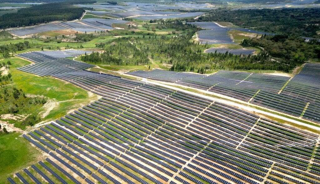 Il parco solare più grande della Svezia alimenta 18mila case. Quanti sono i posti di lavoro e l'energia garantiti da 174mila pannelli 1749138215079