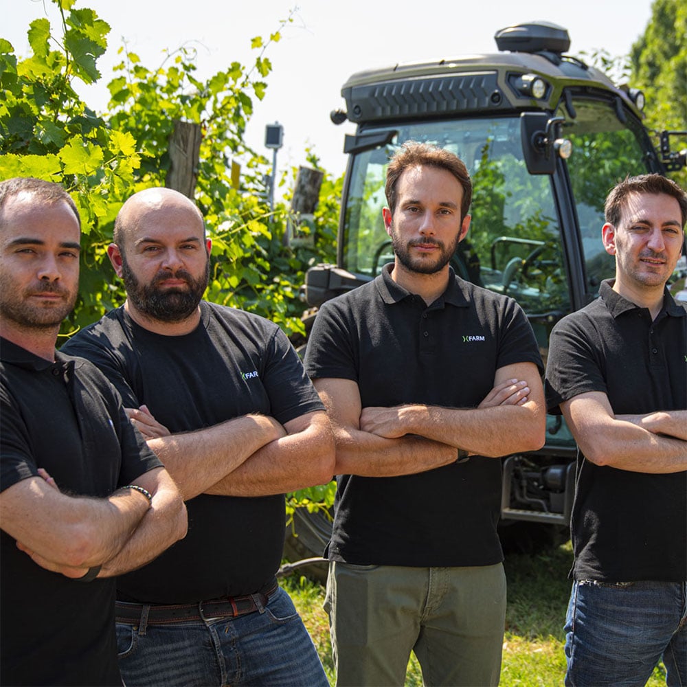 Matteo Vannotti con il suo team