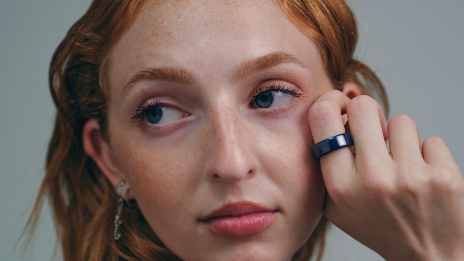 Gli smart ring della finlandese Oura conquistano Fidelity con l’AI. Chiuso mega round da 900 milioni di dollari Oura