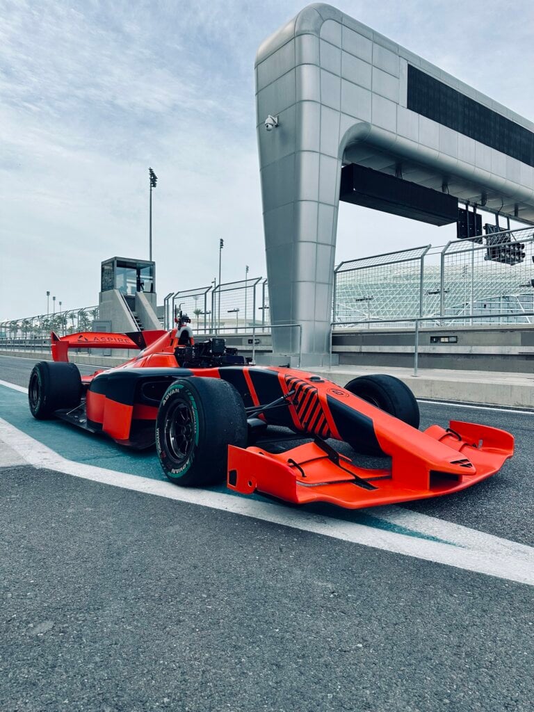 Da Modena l'università sulla monoposto di F1, ma a guidare l’auto è l’AI. «Un’inesattezza in pista può costare carissima» unimore f1 D