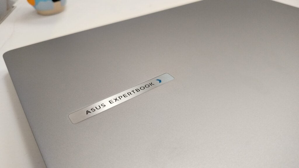 Expertbook P3 di Asus, il laptop aziendale ideale per startup e PMI?