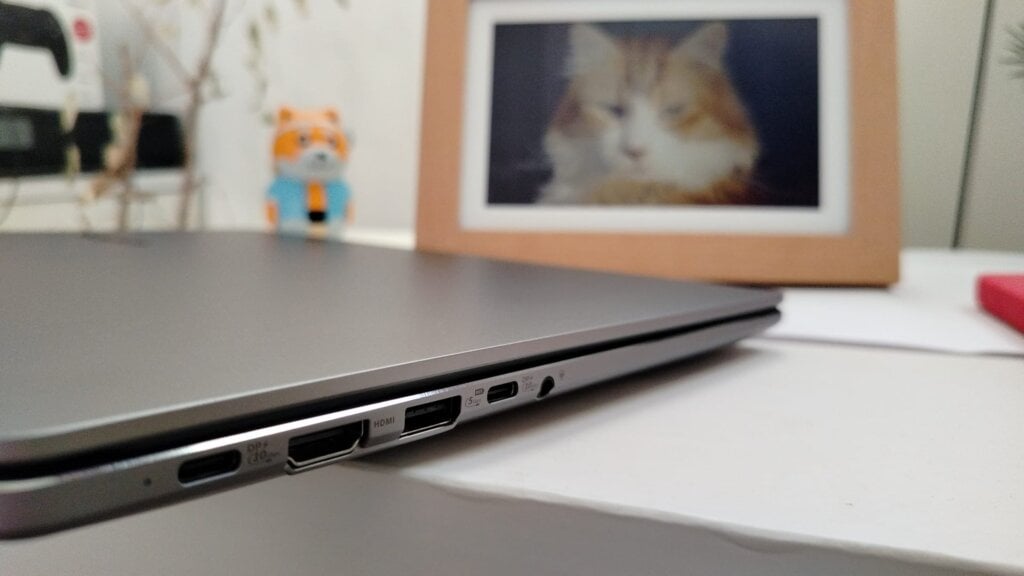 Expertbook P3 di Asus, il laptop aziendale ideale per startup e PMI? Expertbook PM3 foto 2