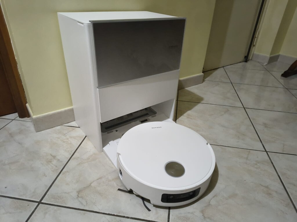 Dreame Aqua10 Ultra Track Complete, il robottino lavapavimenti che può arrivare davvero ovunque? Dreame Aqua10 Ultra Track Complete 2