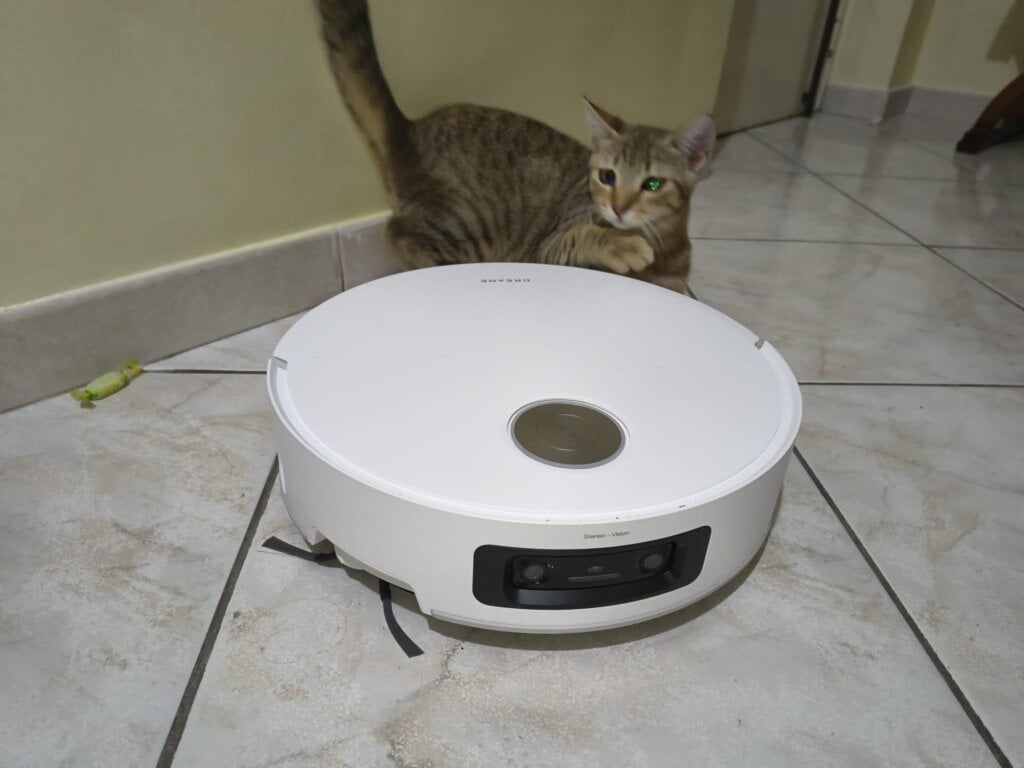 Dreame Aqua10 Ultra Track Complete, il robottino lavapavimenti che può arrivare davvero ovunque?