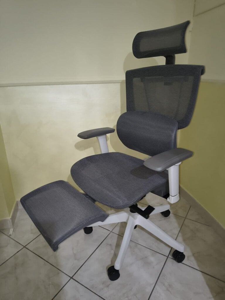 Flexispot, sedia per ufficio C7 e scrivania elettrica E7 Flow: come rinnovare la postazione di lavoro sotto Black Friday flexispot c7 1